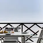 Le Cecilia * 푸에르토 데 산티아고